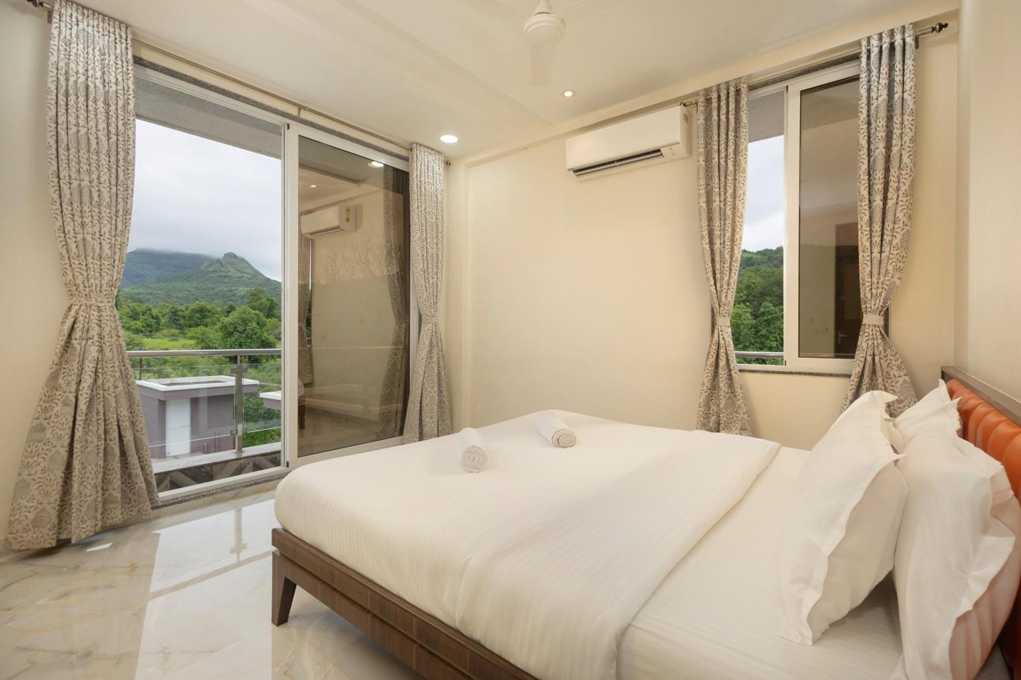Stayscape Shreeji Farms 4Bhk 卡尔贾特 外观 照片